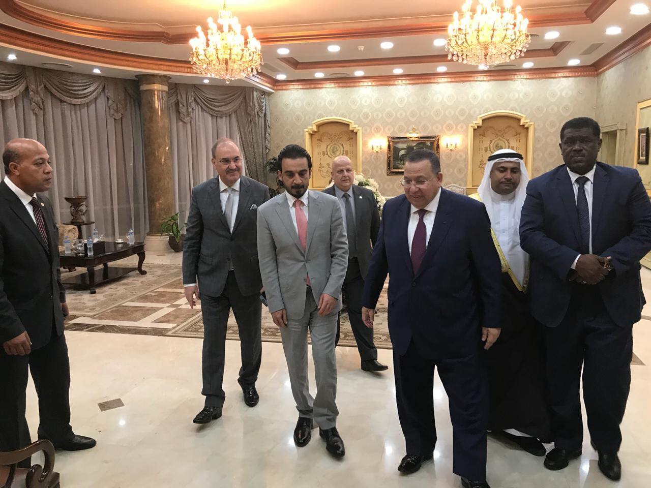 رئيس البرلمان العراقي داخل مجلس النواب رئيس البرلمان العراقي داخل مجلس النواب