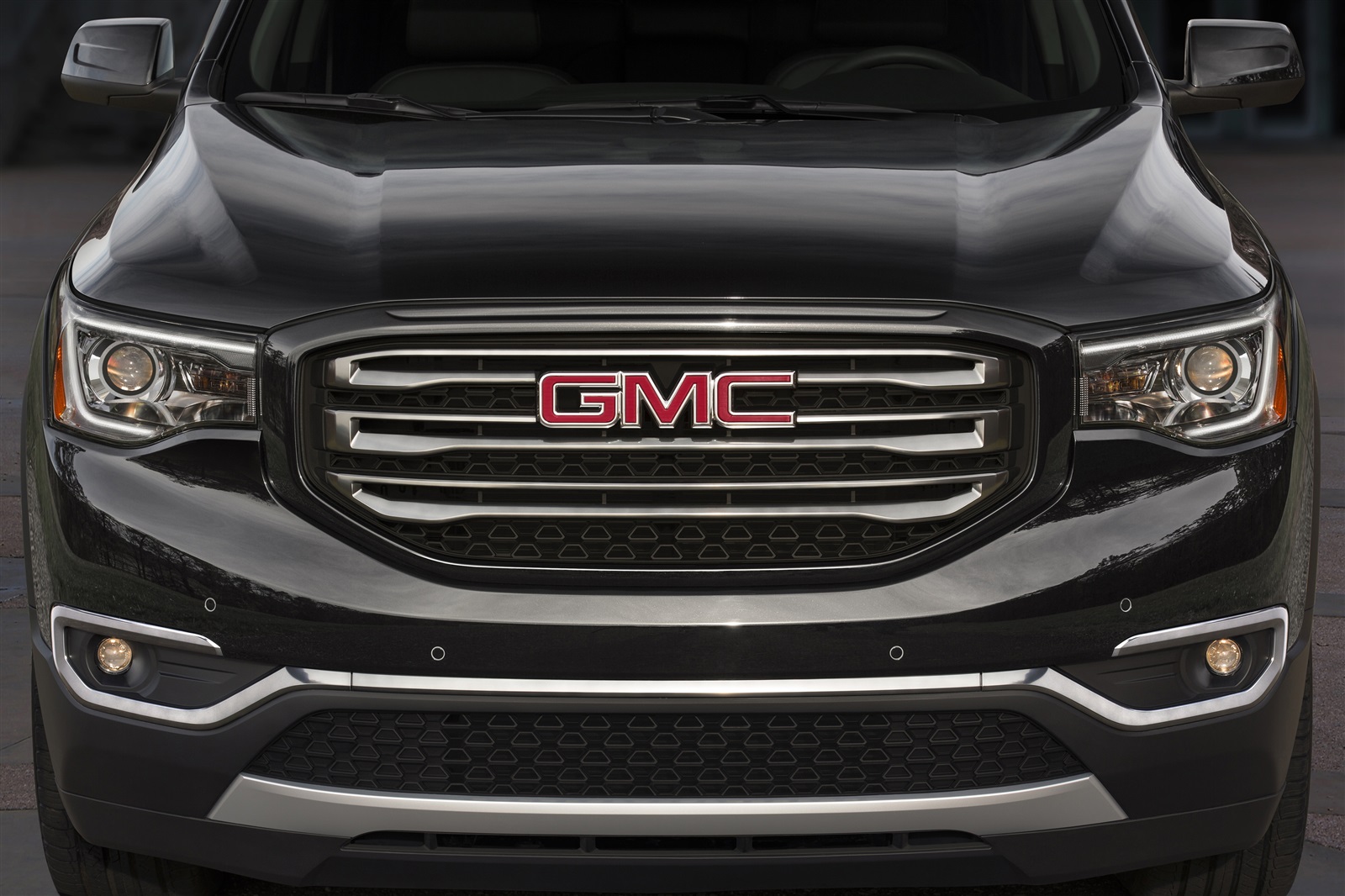 GMC أكاديا All-Terrain قدرة هائلة على اختراق الدروب