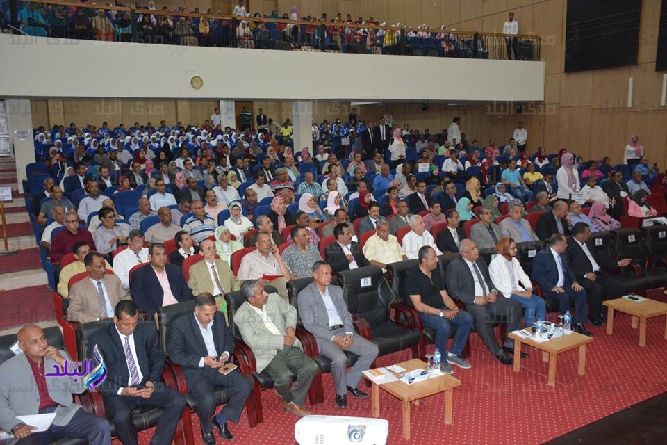 الوادى الجديد تنظم مؤتمرعلمى بمناسبة الاحتفال بالعيد القومى الوادى الجديد تنظم مؤتمرعلمى بمناسبة الاحتفال بالعيد القومى