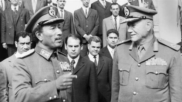 المشير أحمد إسماعيل والرئيس السادات