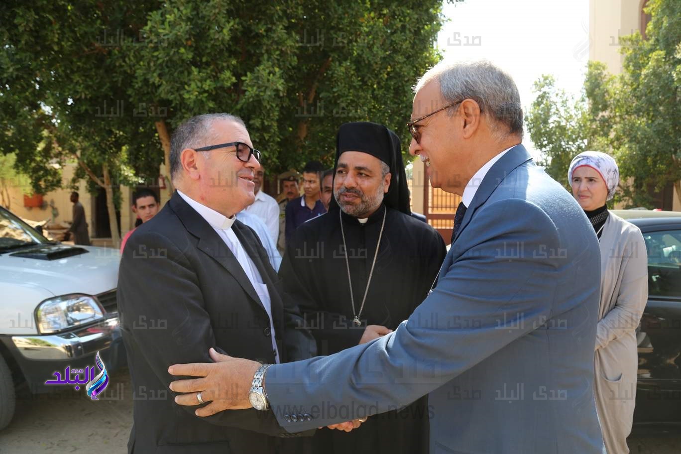 محافظ قنا يستقبل وفد إيطالي بمركز الصناعات الخشبية بقرية حجا