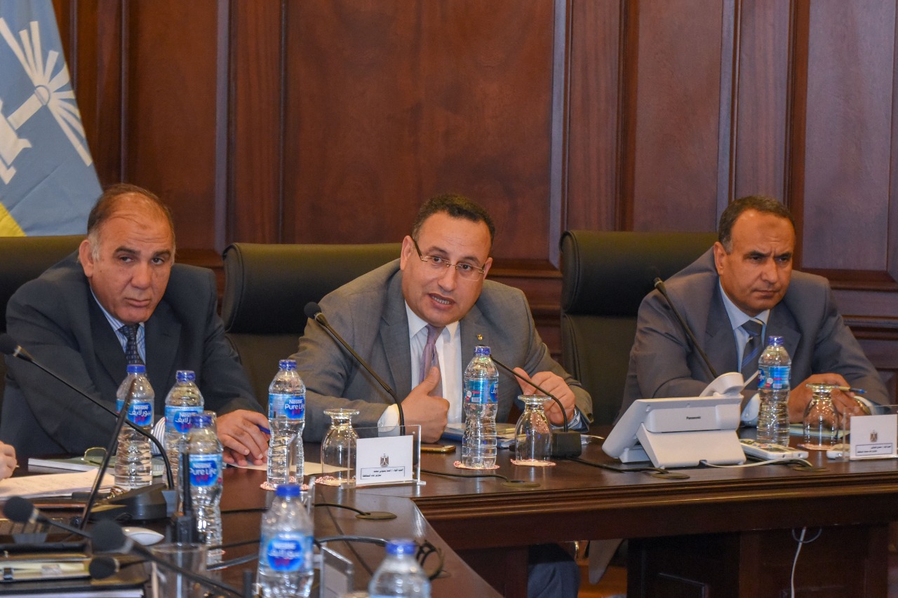 محافظ الإسكندرية يناقش ميكنة الدفع الإلكتروني للخدمات محافظ الإسكندرية يناقش ميكنة الدفع الإلكتروني للخدمات