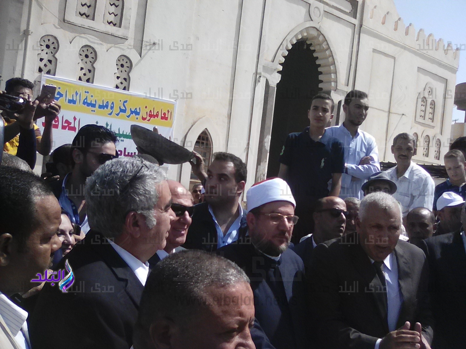 وزير الأوقاف يشارك فى افتتاح 12 مسجد بالوادي الجديد ..صور