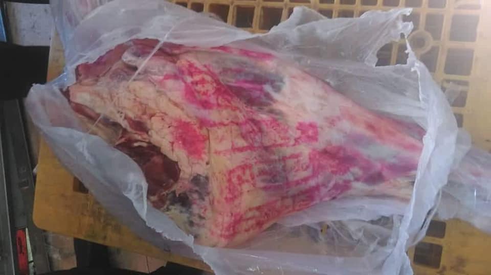 ضبط 290 كيلو لحوم مزوره الأختام ومجهولة المصدر بالغردقة ضبط 290 كيلو لحوم مزوره الأختام ومجهولة المصدر بالغردقة