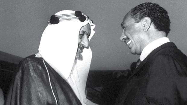 الرئيس السادات والملك فيصل