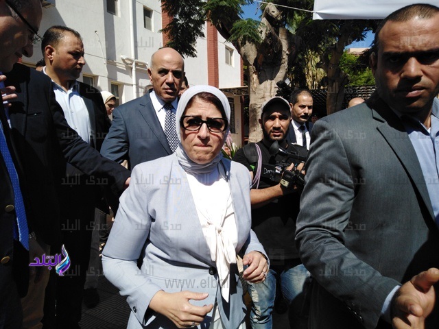 وزيرة الصحة تتفقد مستشفى الحميات بالإسكندرية لمتابعة مبادرة 