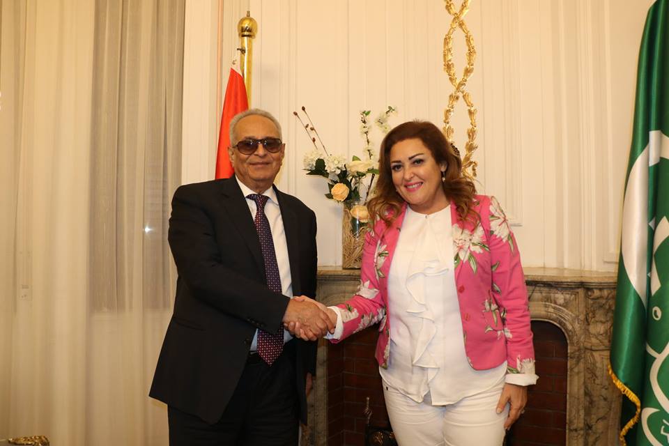 الفنانة نهال عنبر