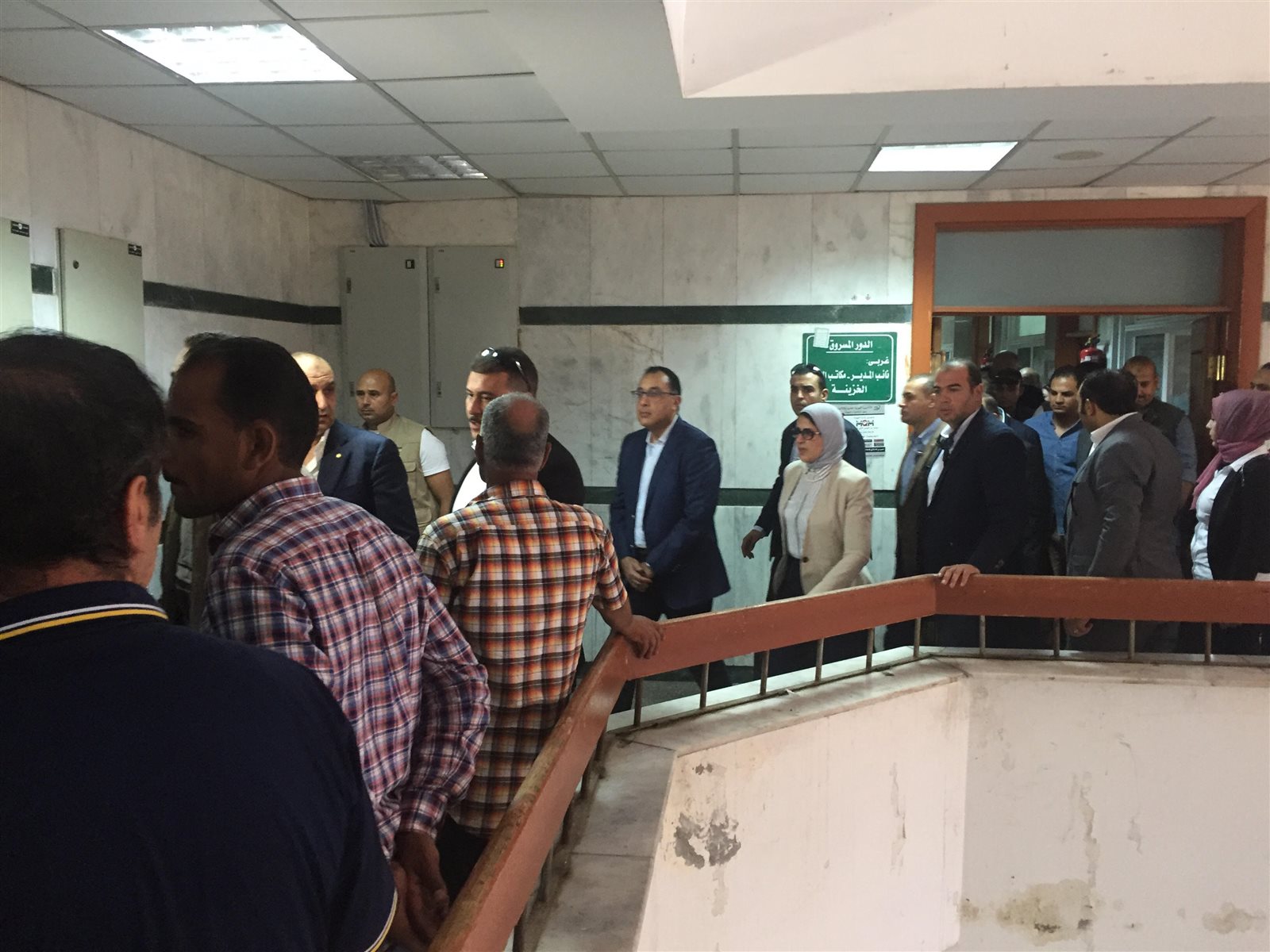 رئيس الوزراء يتفقد الدور المسروق بمستشفي بورسعيد 