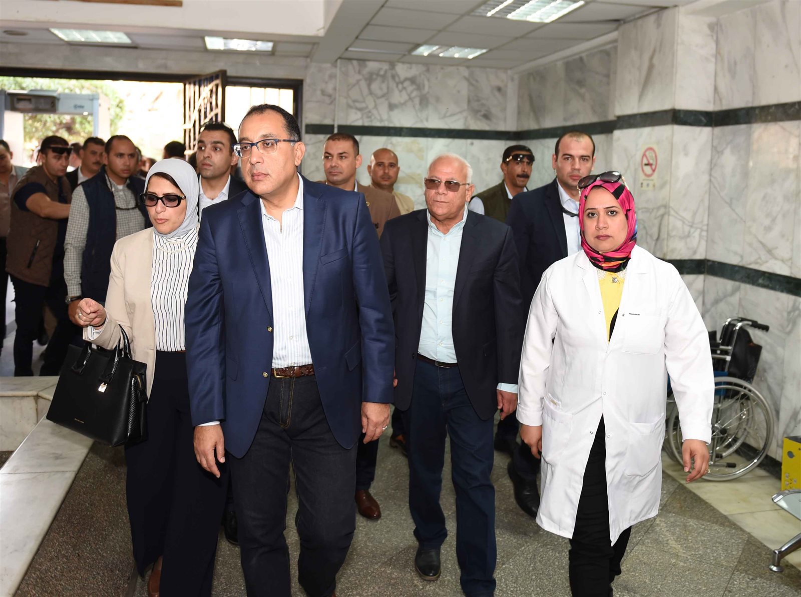 رئيس الوزراء يتفقد مستشفى بورسعيد العام