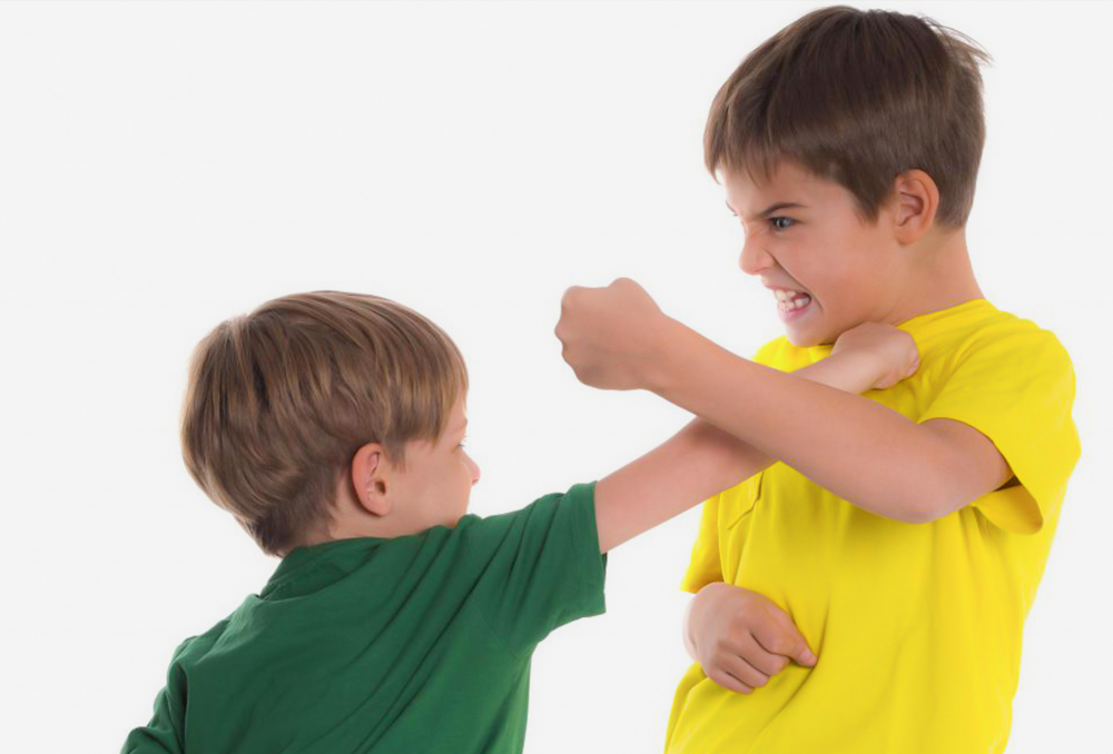 اللى يضربك اضربه