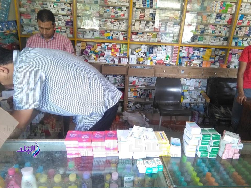 ضبط أدوية منتهية الصلاحية فى معمل وصيدلية بديرب نجم وفاقوس