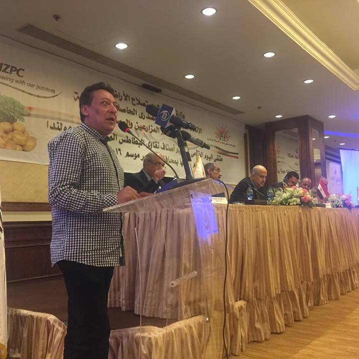 لمهندس محمود عطا رئيس الإدارة المركزية للمحاصيل البستانية