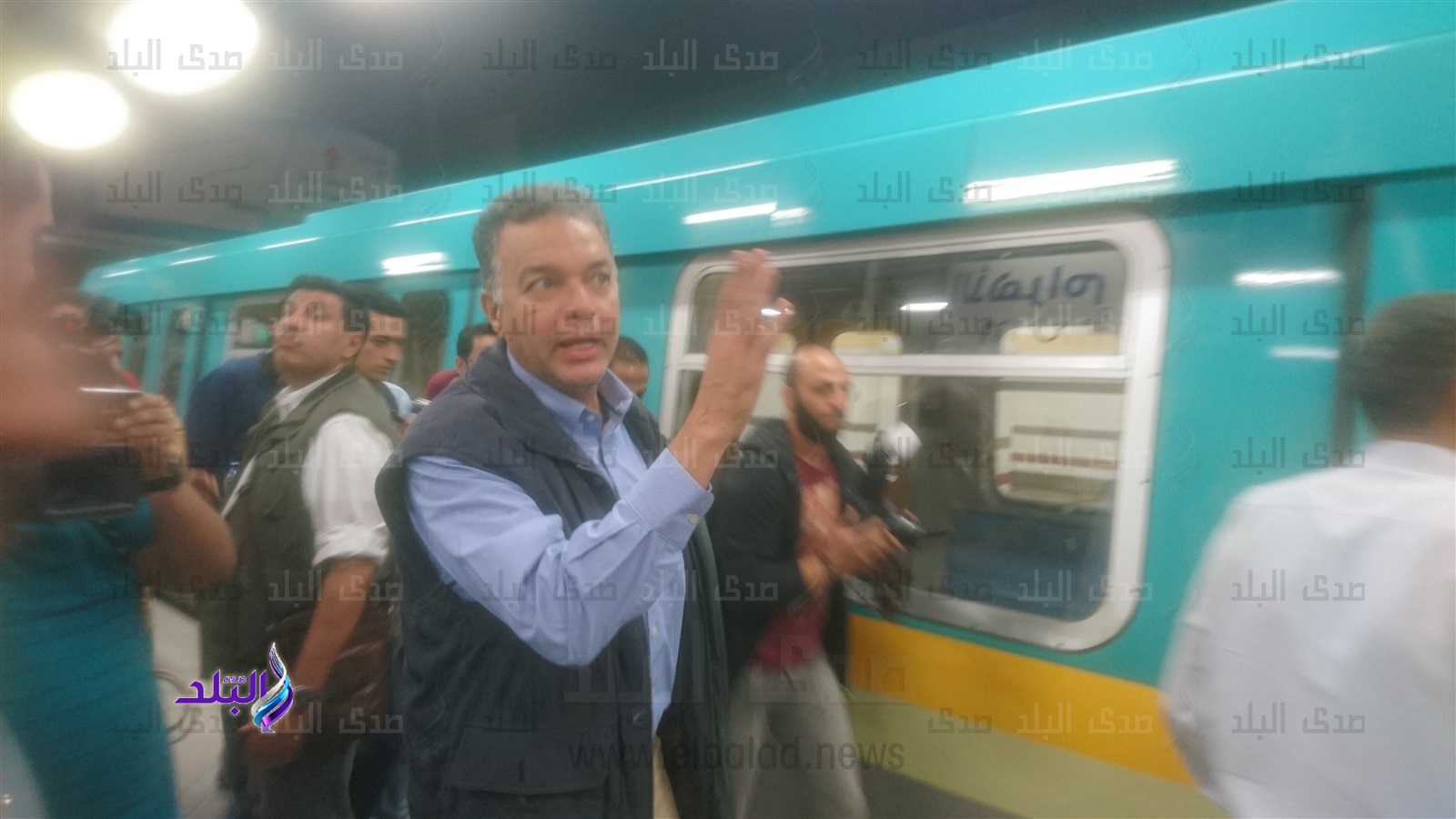 وزير النقل يشهد التشغيل التجريبي لمترو مصر الجديدة.. صور