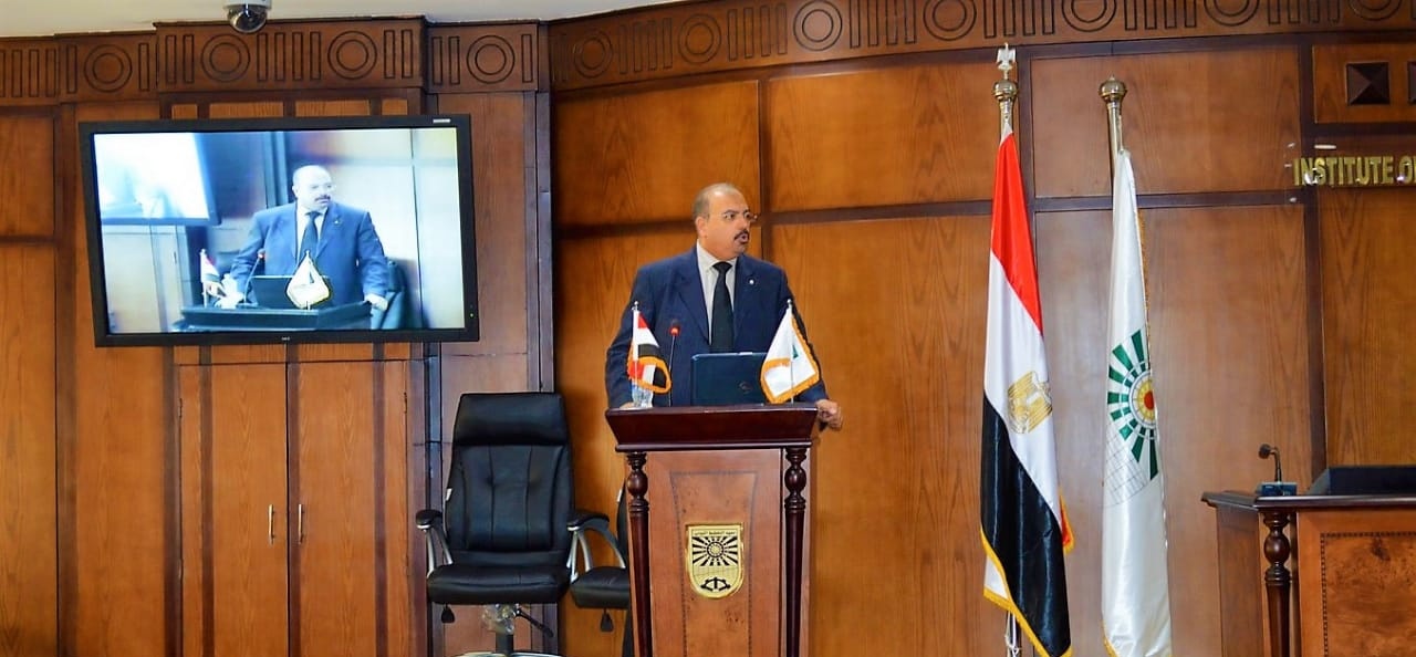 الدكتور علاء زهران رئيس معهد التخطيط القومى