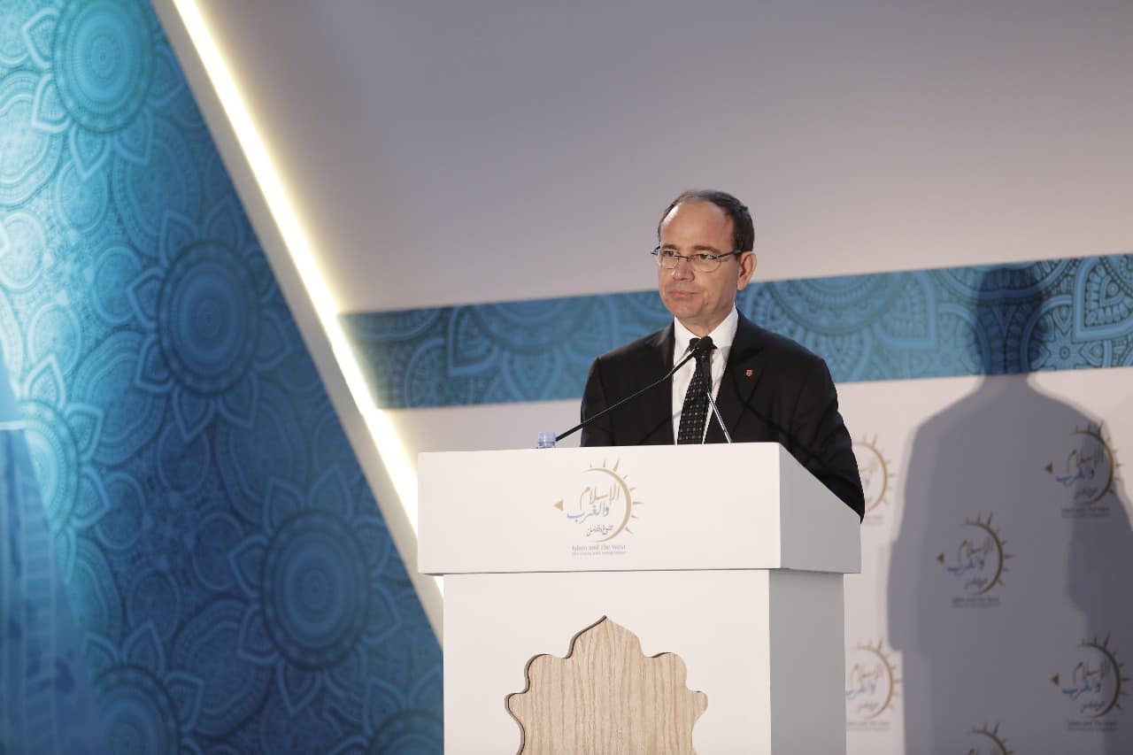 بورجار نيشانى، رئيس جمهورية ألبانيا السابق