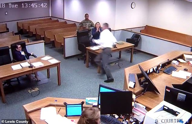 مقطع من الفيديو