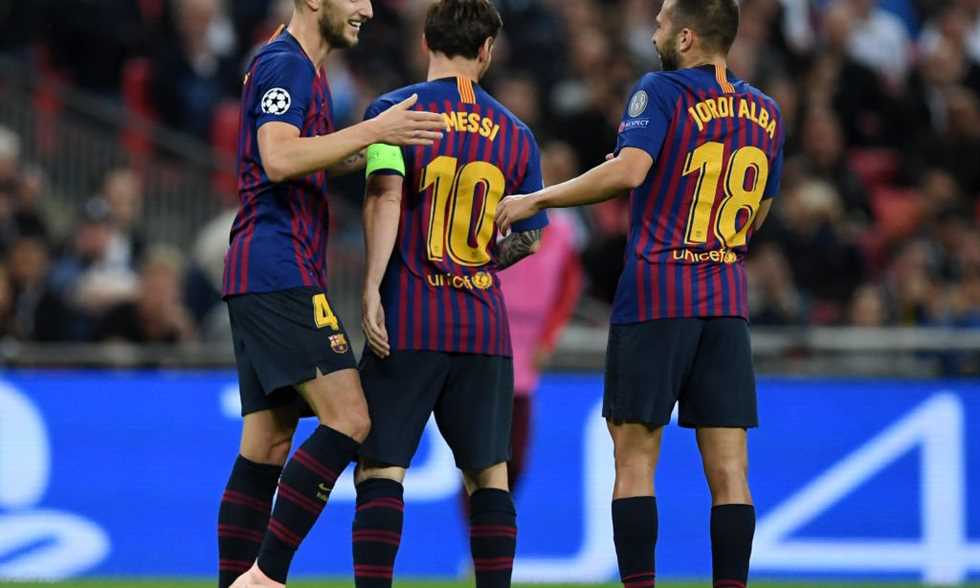 لاعبي برشلونة 