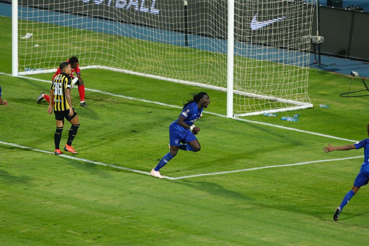 جانب من مباراة  الهلال والاتحاد 