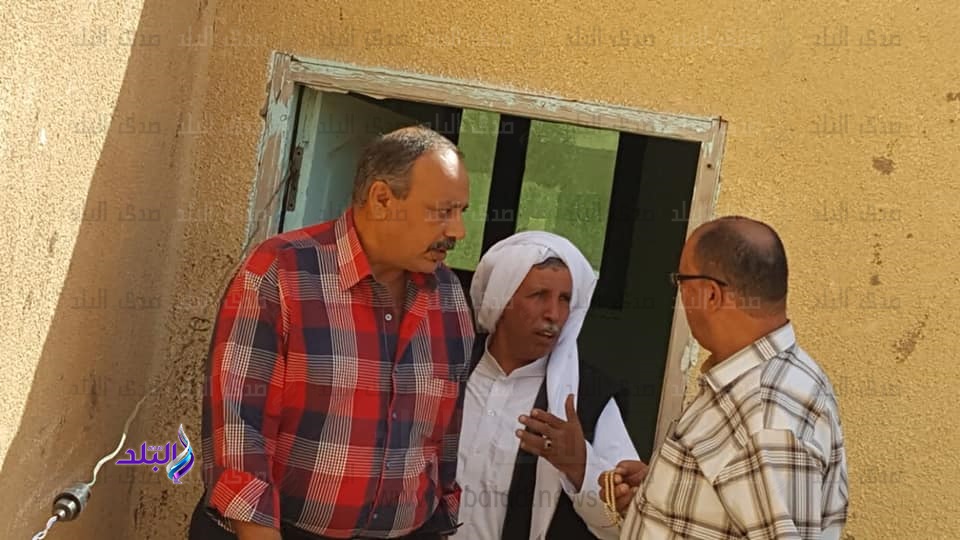 المعداوي يستمع الي مطالب أهالي قرية الميدان بالعريش المعداوي يستمع الي مطالب أهالي قرية الميدان بالعريش