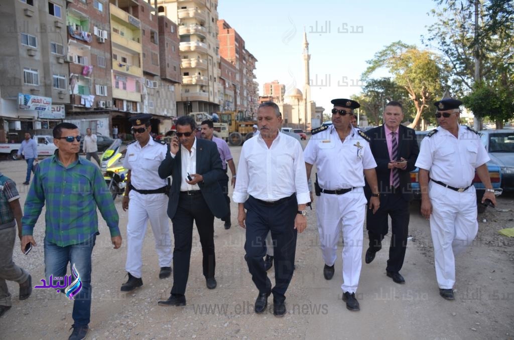 محافظ الاسماعيلية يتابع أعمال تطوير محيط مسجد الصالحين محافظ الاسماعيلية يتابع أعمال تطوير محيط مسجد الصالحين