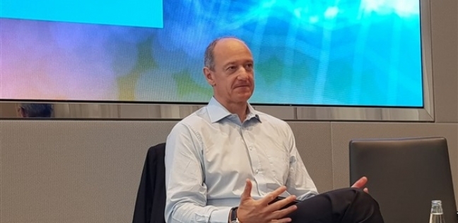 رولاند بوش، عضو مجلس إدارة شركة سيمنز الألمانية