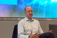  رولاند بوش، عضو مجلس إدارة شركة سيمنز الألمانية