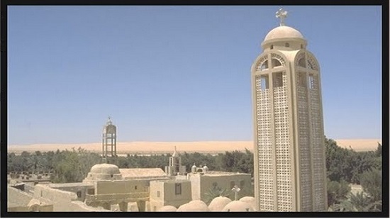مصدر أمني: اتوبيس يقل اقباط تعرض لهجوم في المنيا مصدر أمني: اتوبيس يقل اقباط تعرض لهجوم في المنيا