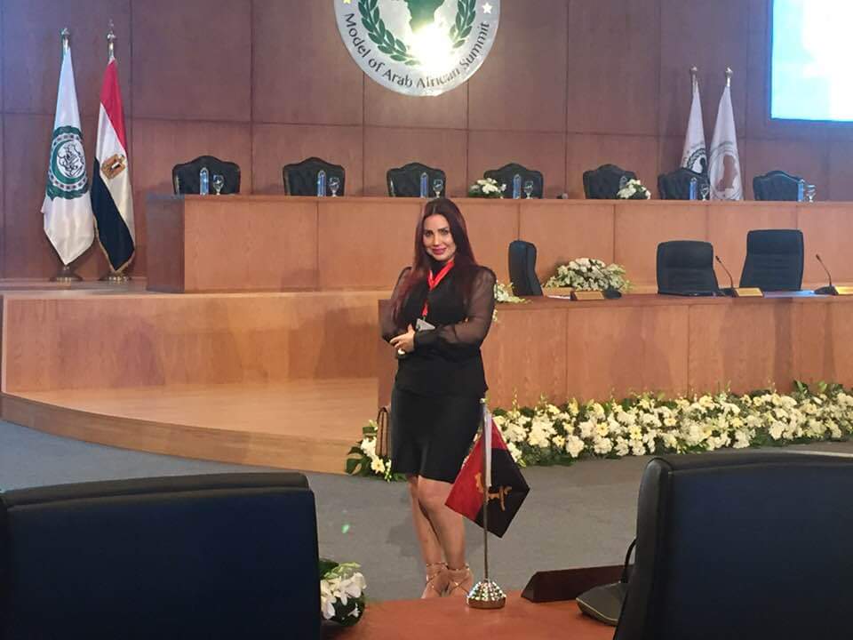 الدكتورة سمر أباظة في مندى شباب العالم