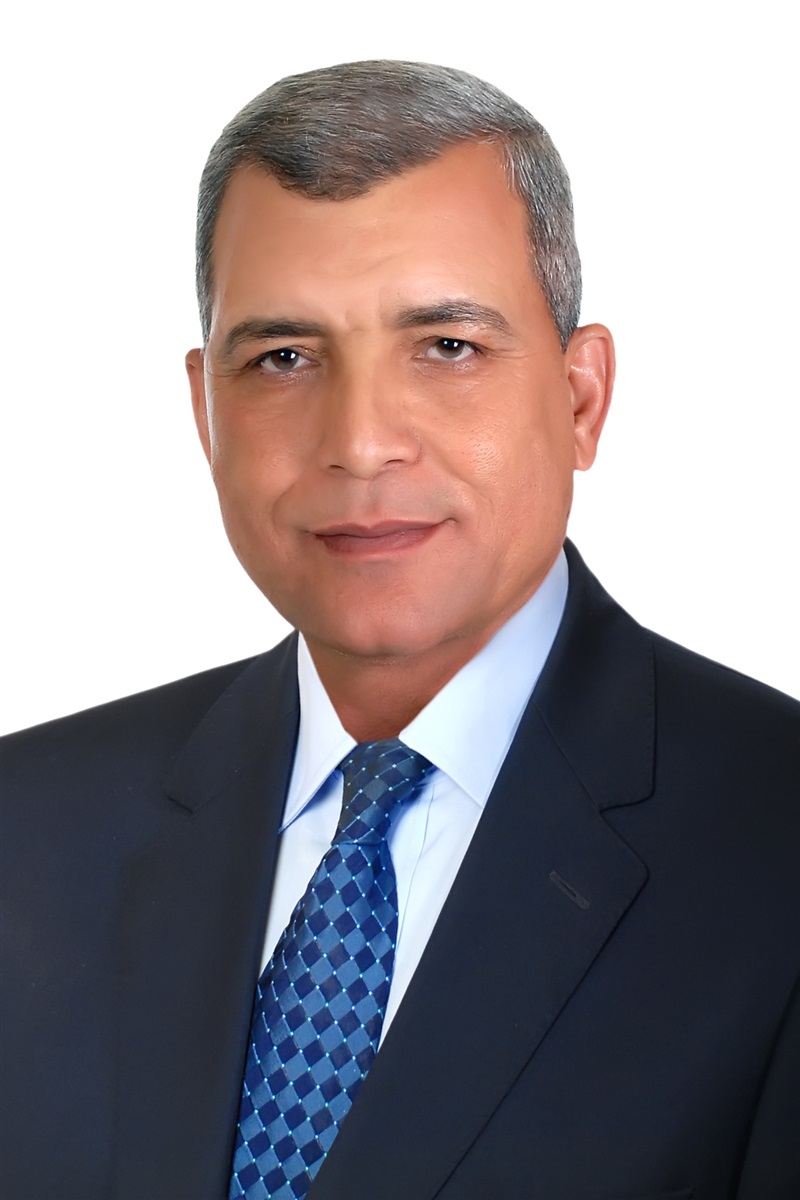 الدكتور أيمن مختار سكرتير عام المحافظة الدكتور أيمن مختار سكرتير عام المحافظة