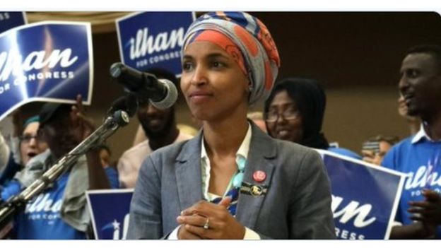 إلهان عمر تفوز بمقعد في الكونجرس