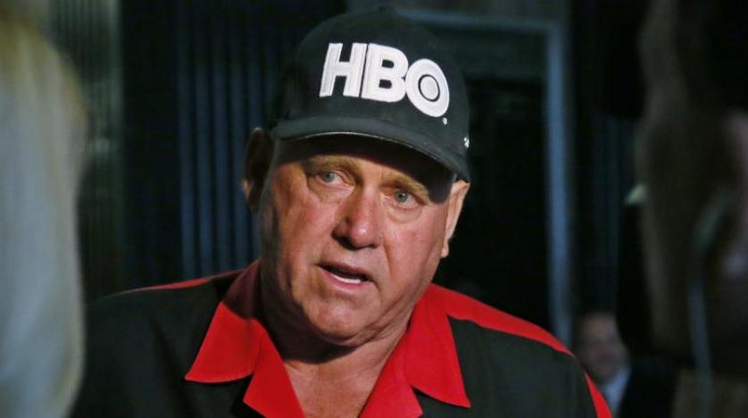 المرشح المتوفي دينيس هوف