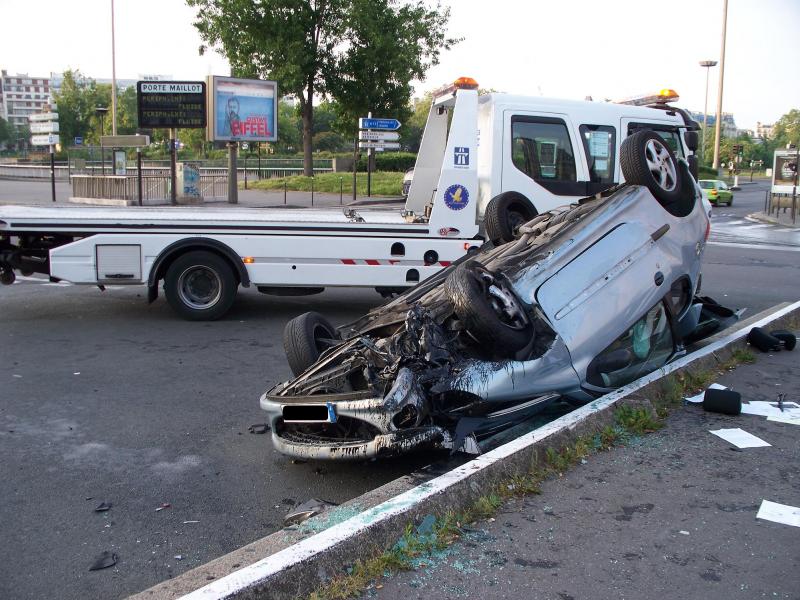 صورة أرشيفية - حادث تصادم صورة أرشيفية - حادث تصادم