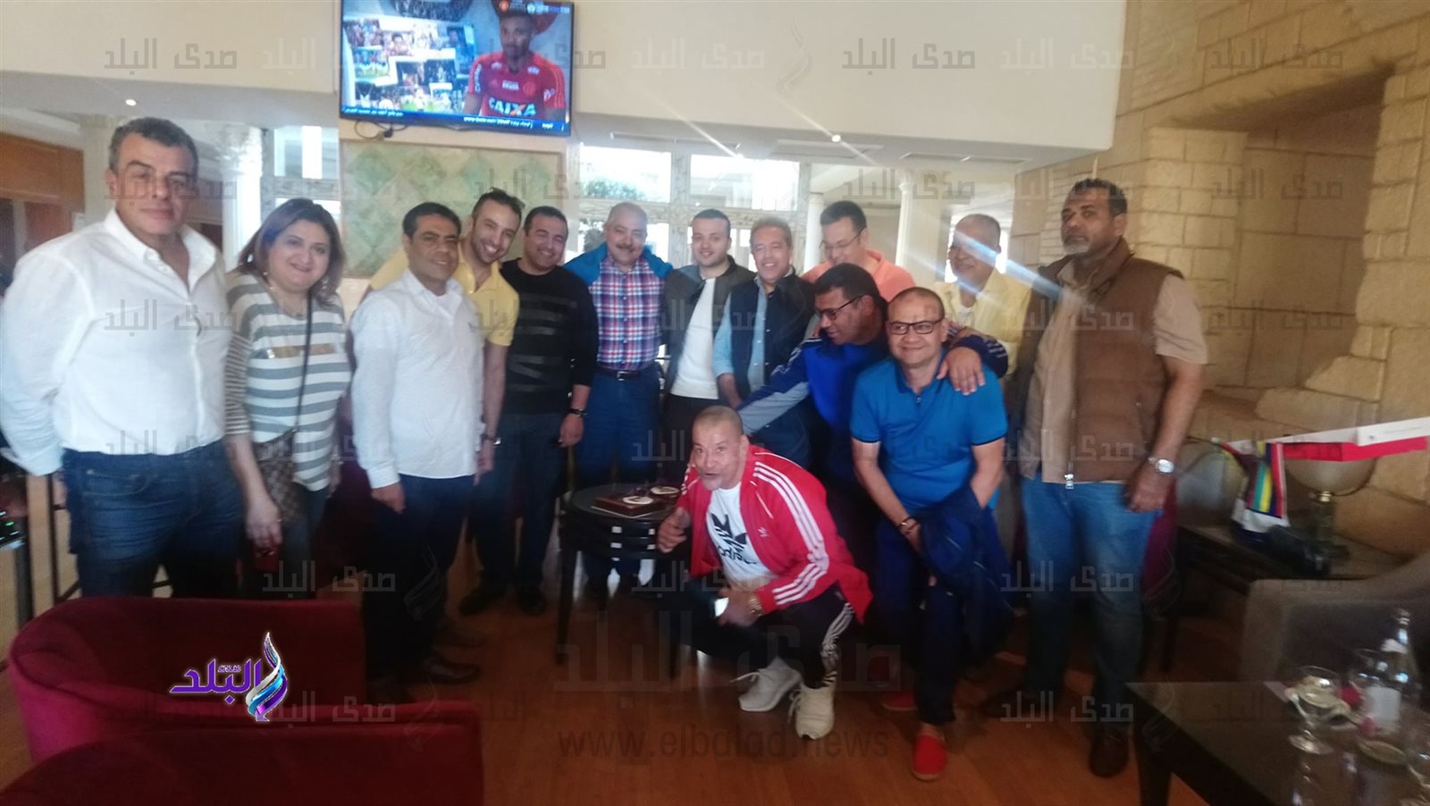 جانب من احتفال بعثة الاهلي بعيد ميلاد العامري فاروق 