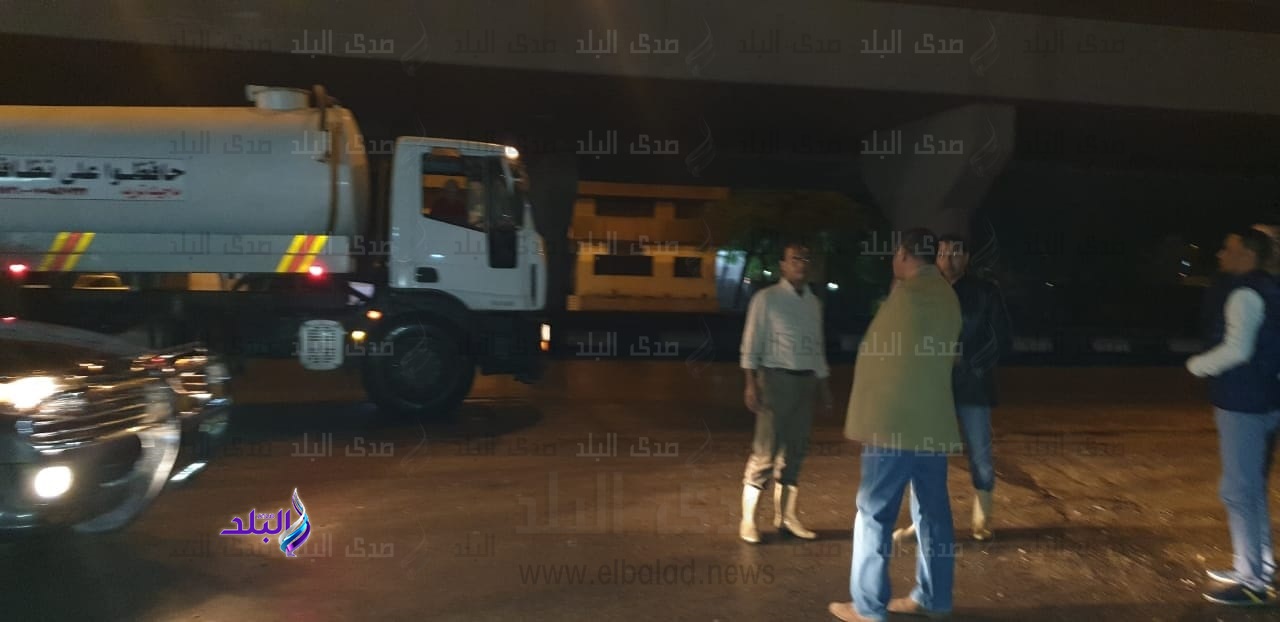 الدفع ب12 سيارة إطفاء و28 من شركة المياه لشفط مياه الأمطار الدفع ب12 سيارة إطفاء و28 من شركة المياه لشفط مياه الأمطار