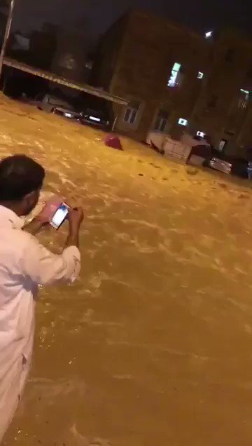 تعطيل الدراسة في الكويت بسبب سوء الأحوال الجوية تعطيل الدراسة في الكويت بسبب سوء الأحوال الجوية