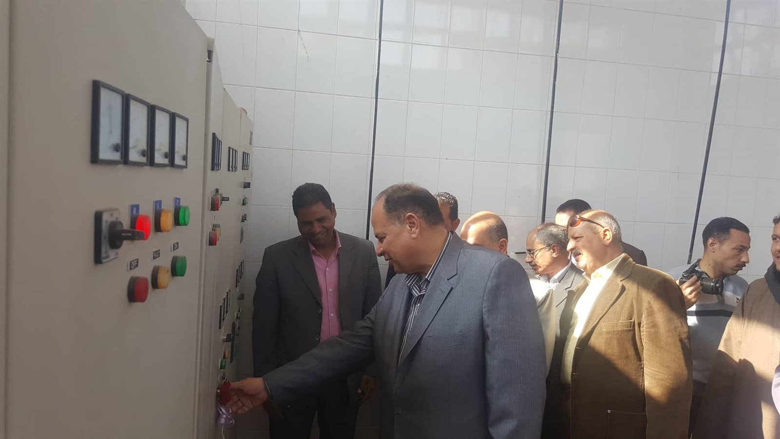 محافظ الفيوم يفتتح محطة رفع الصرف الصحى