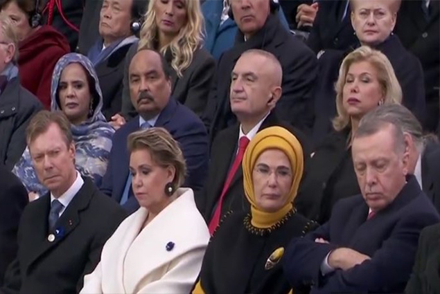 أردوغان نائم وسط رؤساء العالم في ذكرى الحرب العالمية الأولى