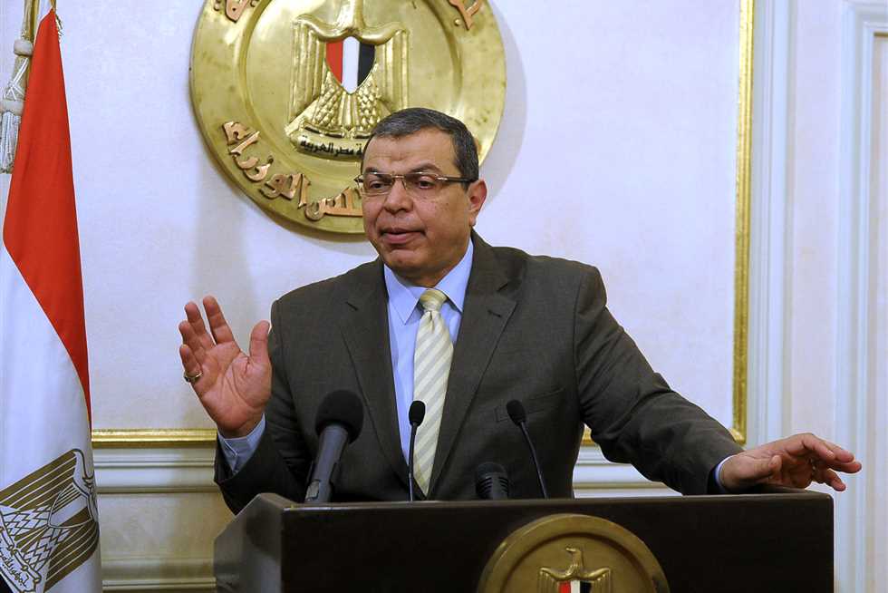  وزير القوى العاملة