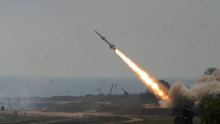 إطلاق صاروخ