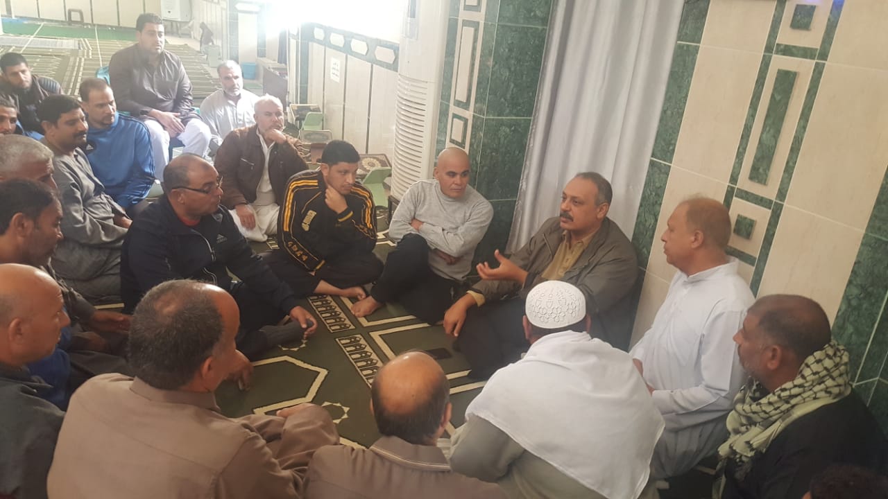 المعداوي يستمع الي مشاكل ابناء حي السلايمة بالعريش المعداوي يستمع الي مشاكل ابناء حي السلايمة بالعريش