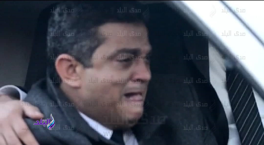 إنهيار شقيق الشهيد ساطع النعماني أثناء استقبال الجثمان 