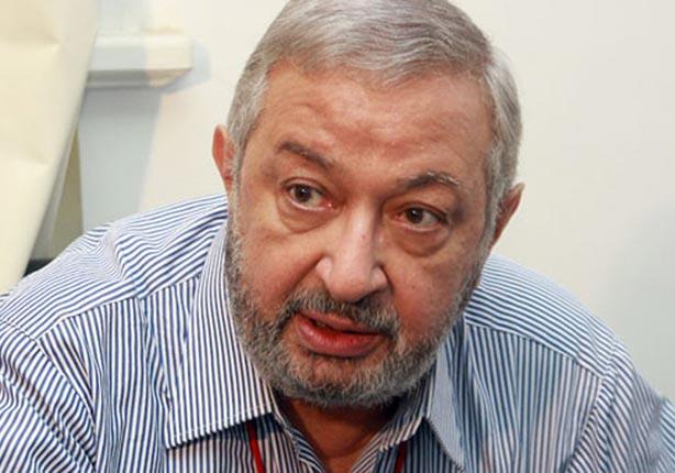 الفنان الراحل نور الشريف 