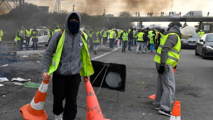 احتجاجات فرنسا 