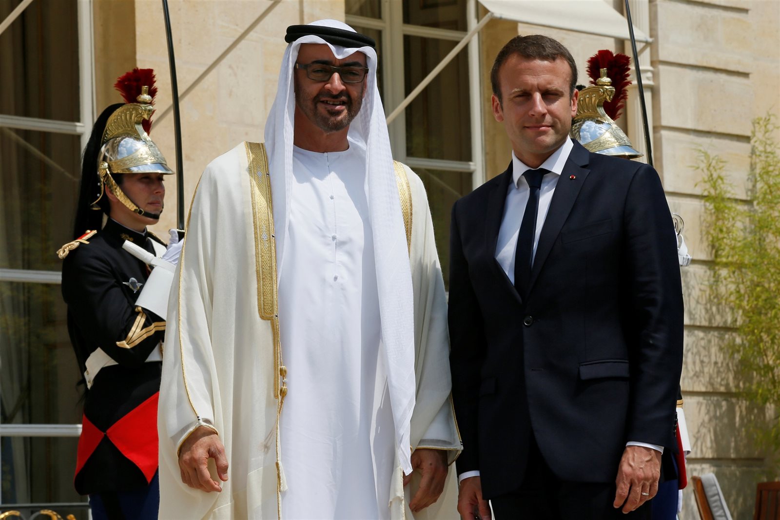 الشيخ محمد بن زايد والرئيس الفرنسي إيمانويل ماكرون