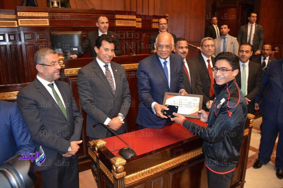 من جانب التكريم من جانب التكريم