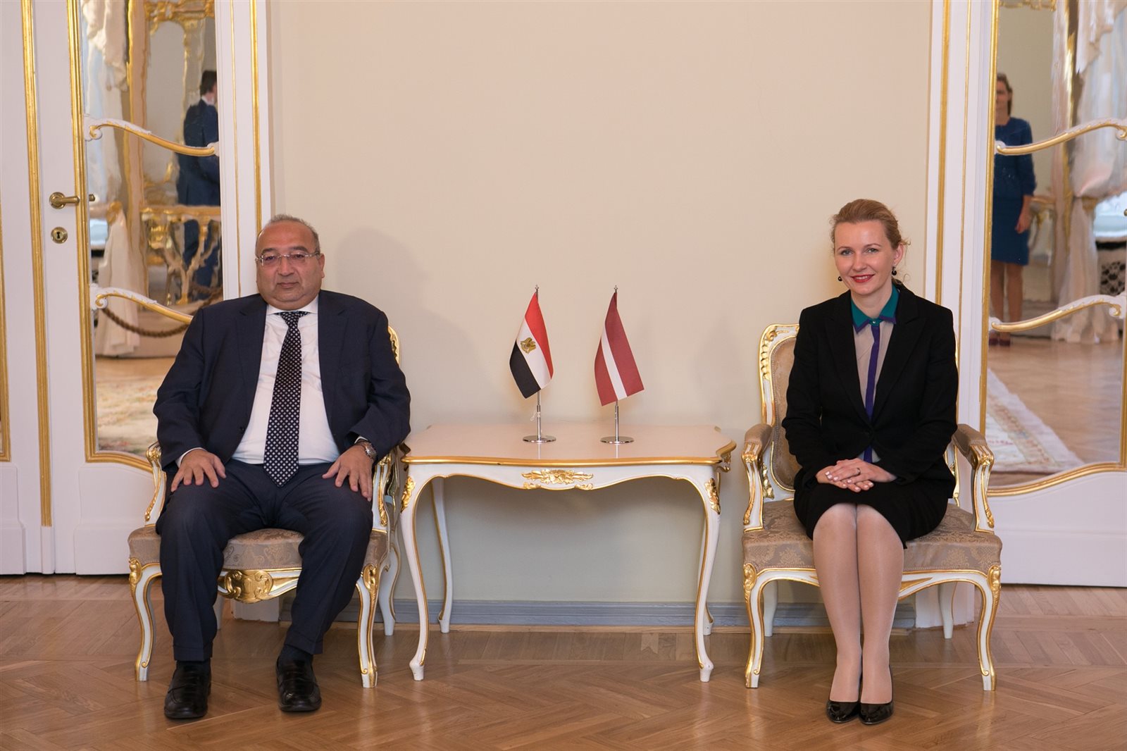 جانب من المباحثات جانب من المباحثات