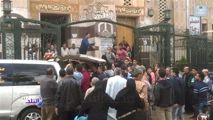 تشييع جثماني فتاة وطفلة قتلهما فران في دمنهور تشييع جثماني فتاة وطفلة قتلهما فران في دمنهور