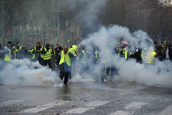 احتجاجات السترات الصفراء في فرنسا