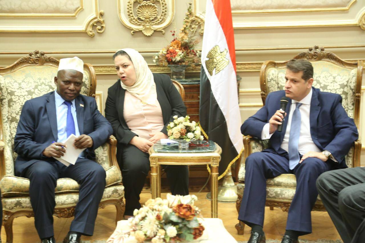 النائب طارق رضون مع سفير بوروندي النائب طارق رضون مع سفير بوروندي