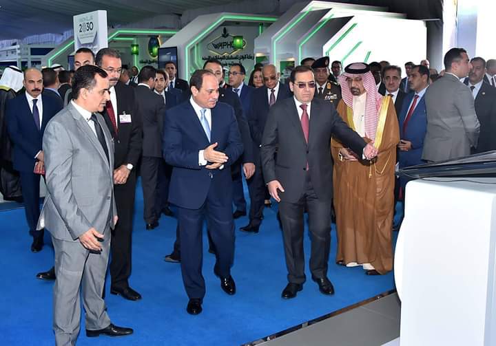 الرئيس عبد الفتاح السيسي الرئيس عبد الفتاح السيسي